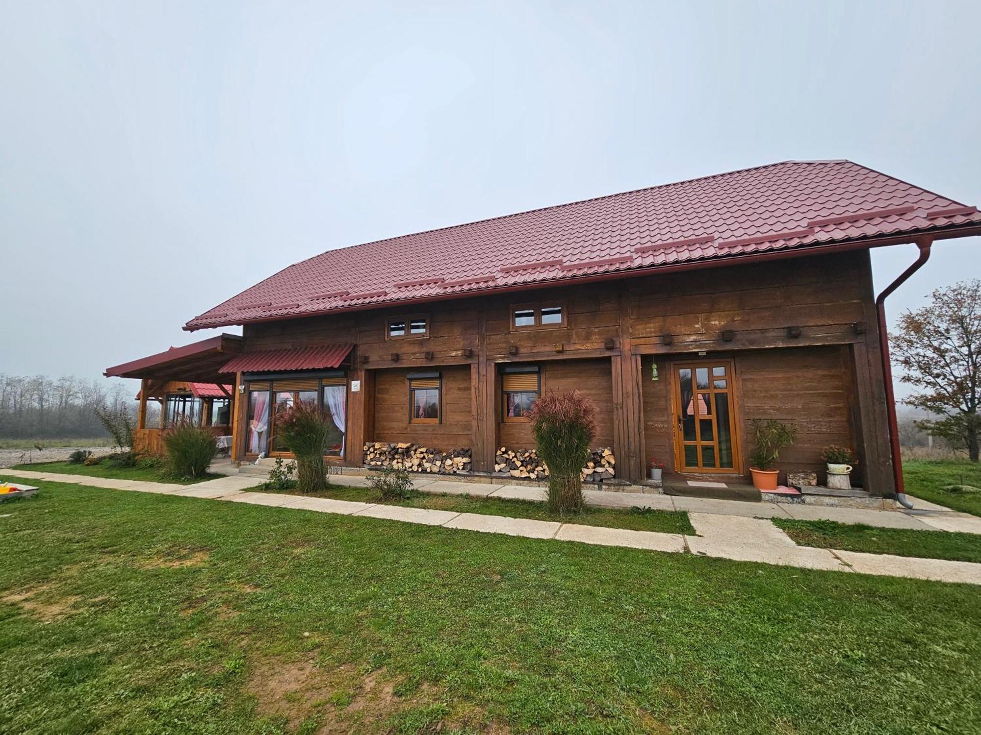 Вилла Ruralna Kuca Za Odmor Lika Lovinac  Экстерьер фото